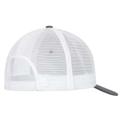 Casquette de couleur grise et blanche avec bouton à pression à l'arrière